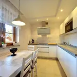 Eleganckie I Stylowe Sun Seasons 24 W Karpaczu Z Parkingiem By Renters Карпач