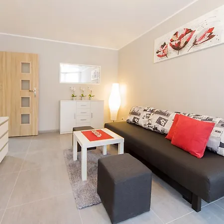 Eleganckie I Stylowe Sun Seasons 24 W Karpaczu Z Parkingiem By Renters